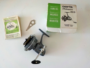 Noris Shakespeare 2010 Fixed Spool Reel, Boxed with Leaflet
