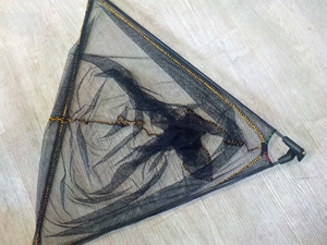 Knotless landing net with 1 metre arms